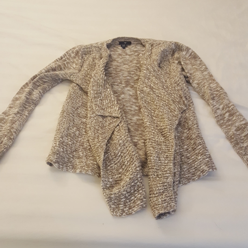 Gap sweater